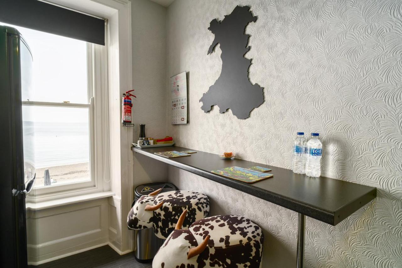 Starling View Boutique Stunning Seafront View Apartment Aberystwyth Bagian luar foto
