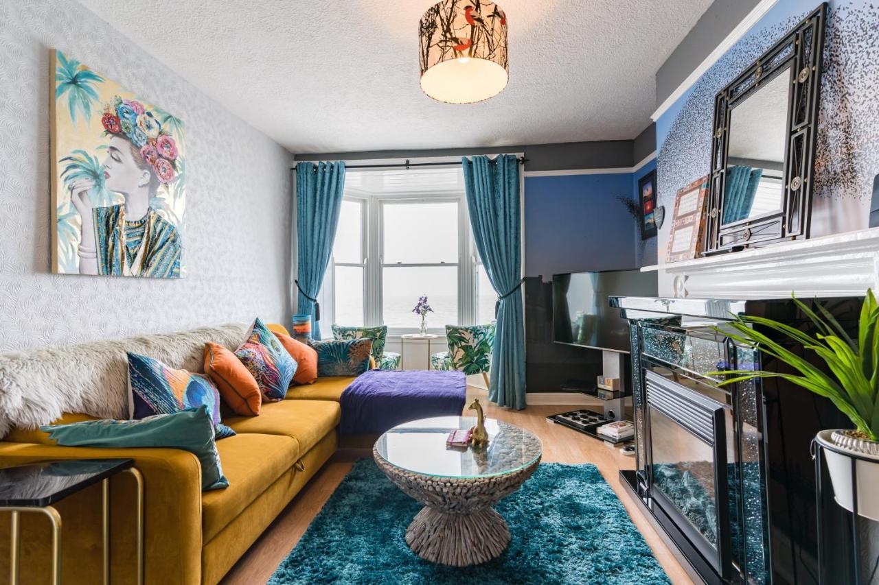 Starling View Boutique Stunning Seafront View Apartment Aberystwyth Bagian luar foto